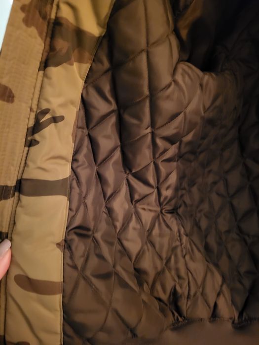 Geaca Pull&Bear kaki, army print, marimea M