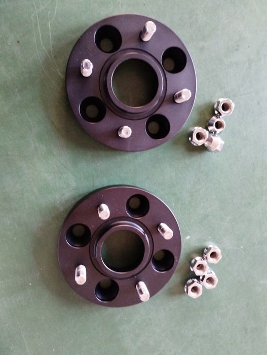 Flanșe distantiere Ford Fiesta Focus Puma 20 mm 
Prinderea 4 x 108 x 6