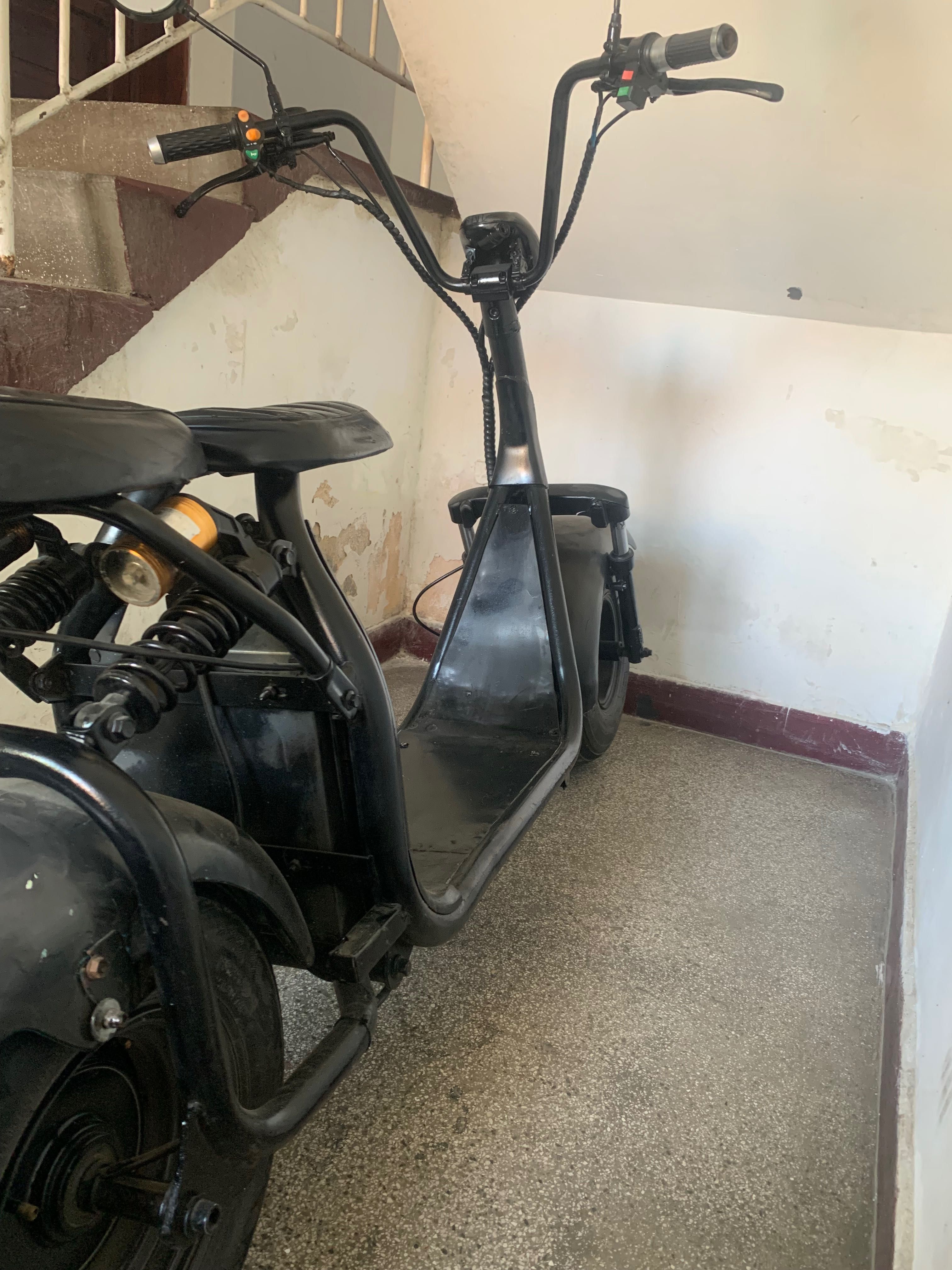 Vând scuter electric