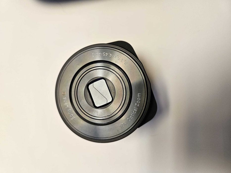 Aparat foto stil obiectiv Sony Cyber-Shot DSC-QX10 pentru smartphone