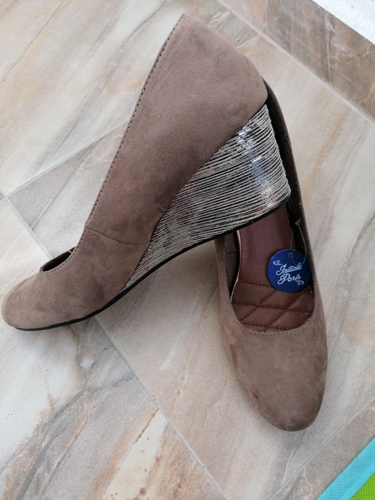 Нови обувки, велур