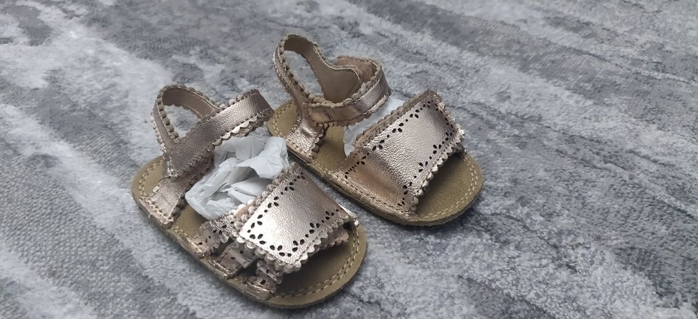 Sandale bebeluși noi