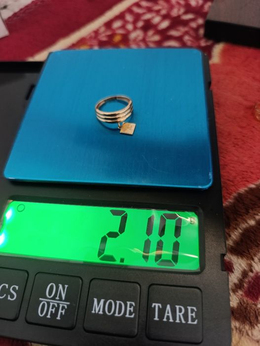 золотая кольцо, Италия бренд TIFFANY . Проба 585 гр, вес 2,10. Р 18.