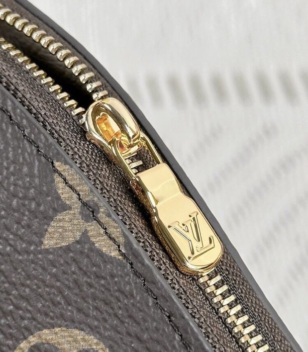 Несесер за гримове louis vuitton