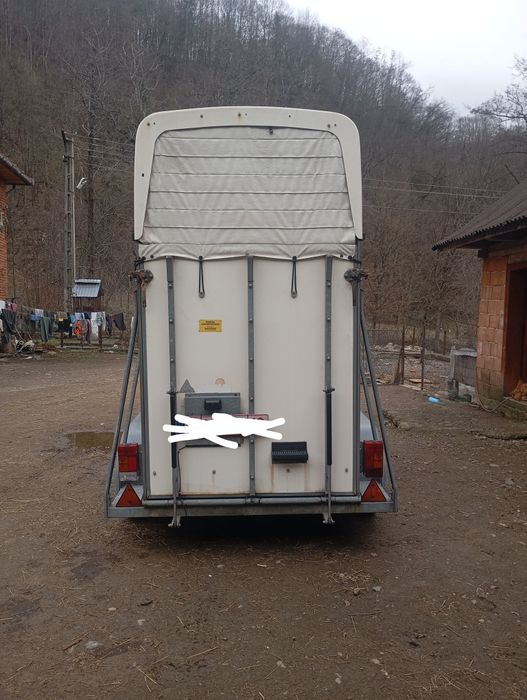 Remorca animale un cal jumate