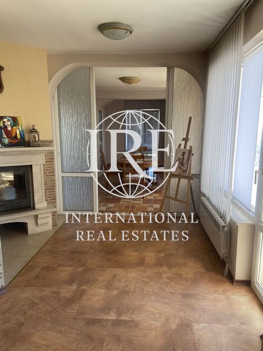 Продава се Четиристаен апартамент в Варна, Бриз - 194 кв.м за 2155 €/кв.м - Снимка #6