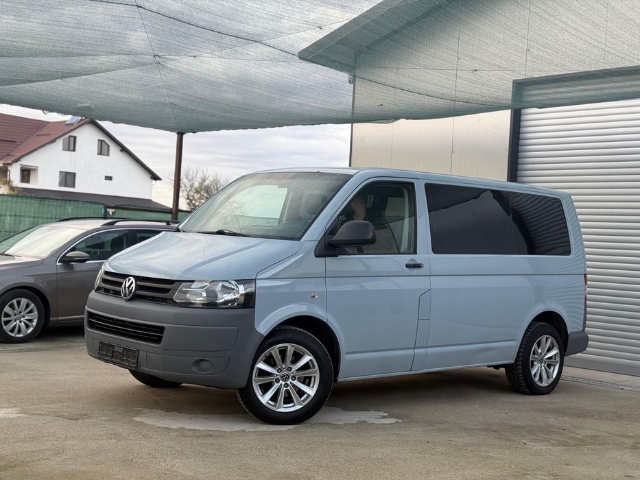 VW T5 2.0 TDI 2011 8+1 9 Locuri Clima Pasageri