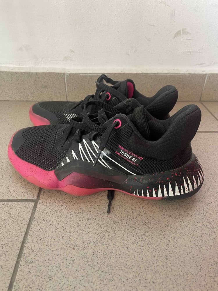Adidas   38  номер