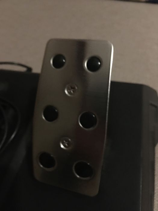 Volan+ pedale+ schimbator ca nou, inca in garantie