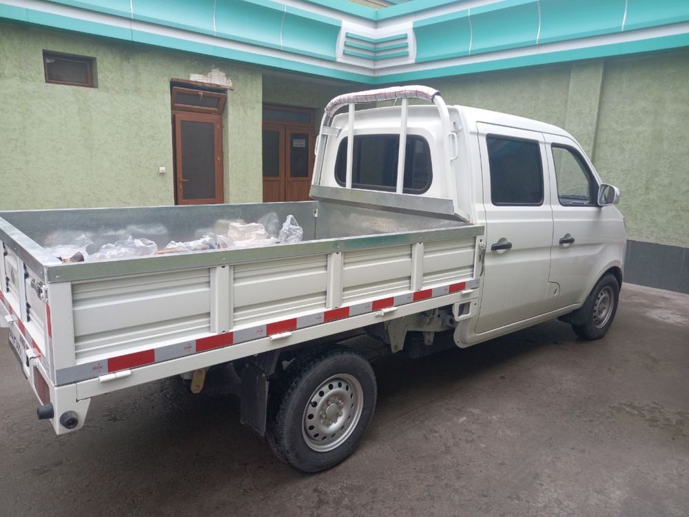 Машина Changan