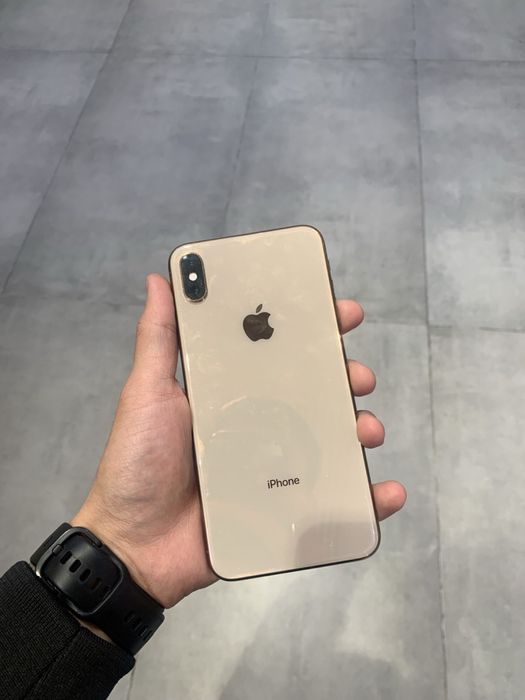 Айфон XS Max.
