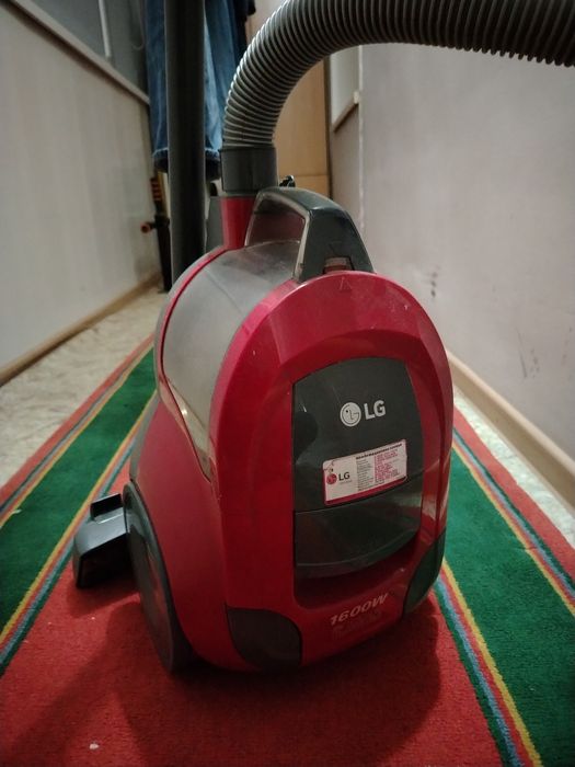Пылесос лджи срочно продам