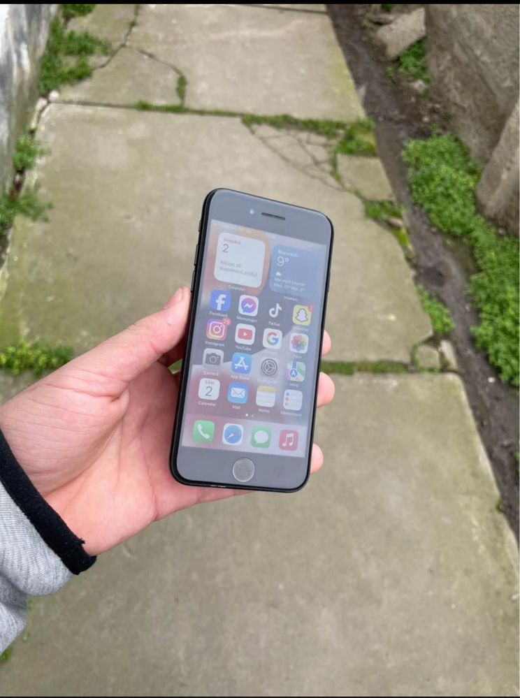 Iphone 7 black 32gb