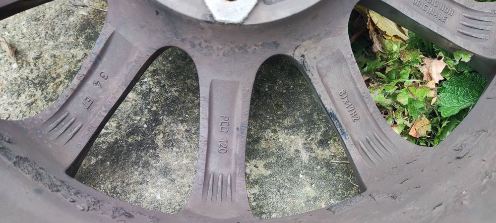 Vând jante BMW pe r17 Style 166 cu senzori TPMS