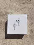 Apple AirPods 4 ANC