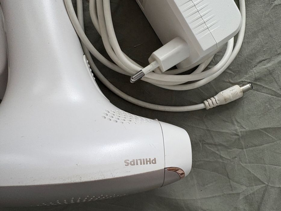 Epilator IPL Philips Lumea SC1998/00 250.000 impulsuri (folosit 5-10%)