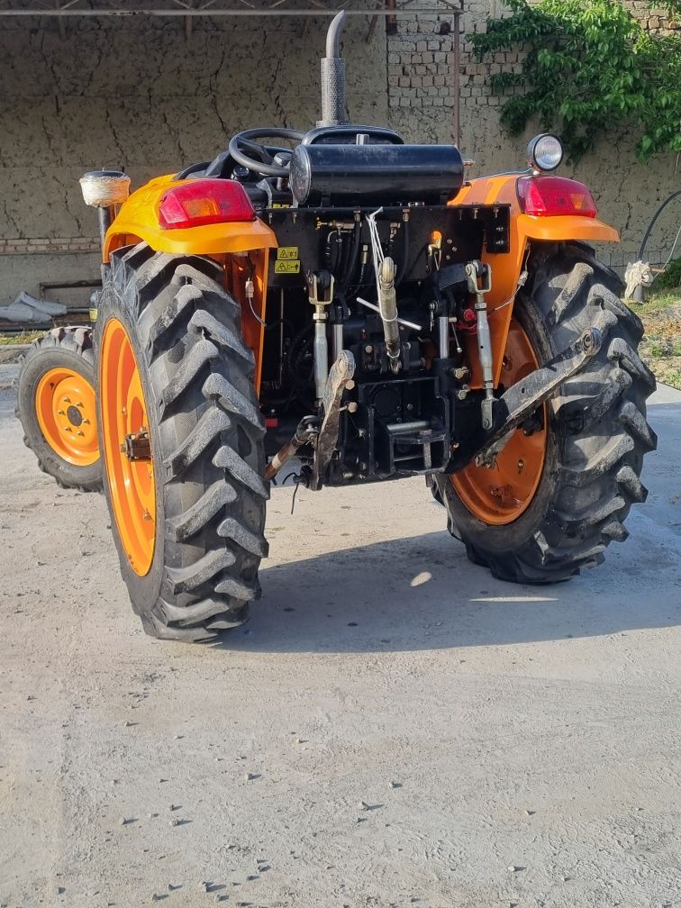 Traktor CHIMGAN 504