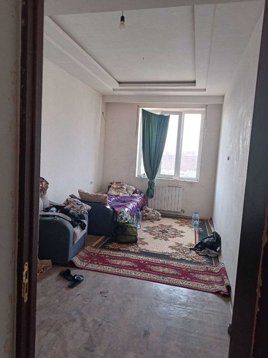 Sergeli 3.Umumiy maydoni 209 kv.m. honadonni sotaman.Dupleks:7-8kavat.