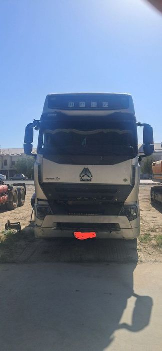 HOWO A-7 русумли тягач прицепи билан сотилади