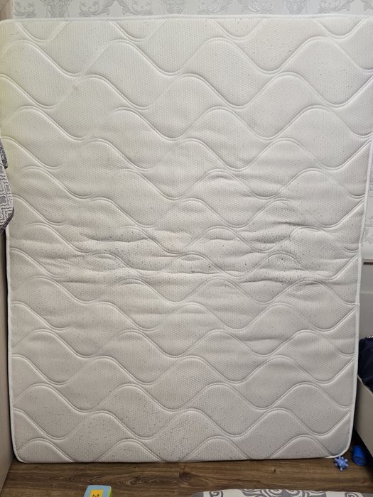 Отдам матрас даром