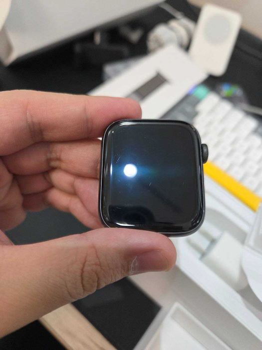 Продам Apple Watch Series 5 44mm (Space Gray) — Полный комплект