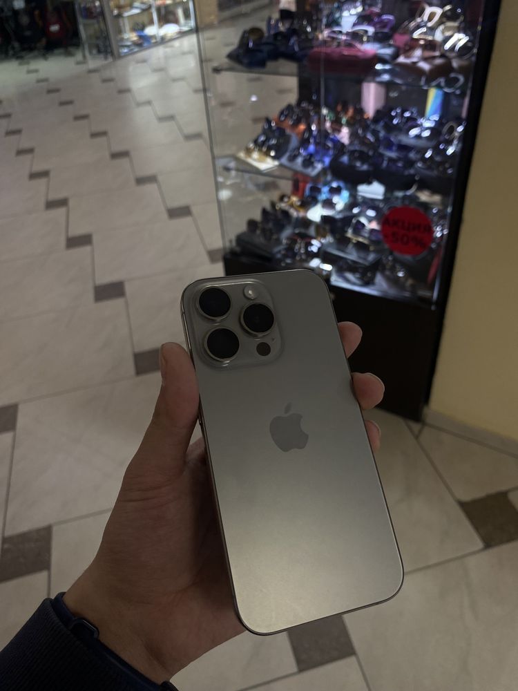 Iphone 15pro на гарантий