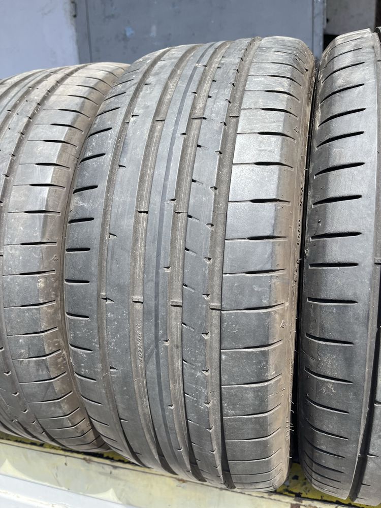 4 бр. летни гуми 225/40/18 Dunlop DOT 4119 4,5-5 mm