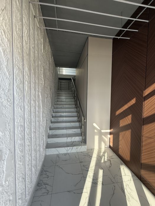 Сдается в аренду второй этаж и цокольный этаж