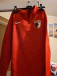 Vand bluza sport Nike, marimea L, ideala pentru antrenamente