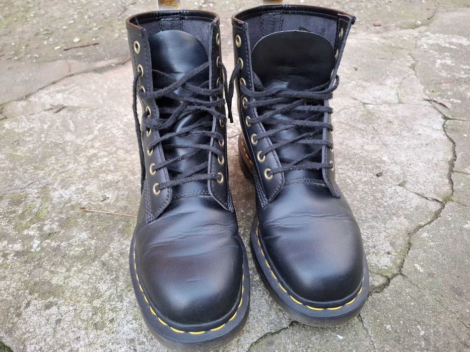 Bocanci de piele Dr. Martens, mărime 40-41