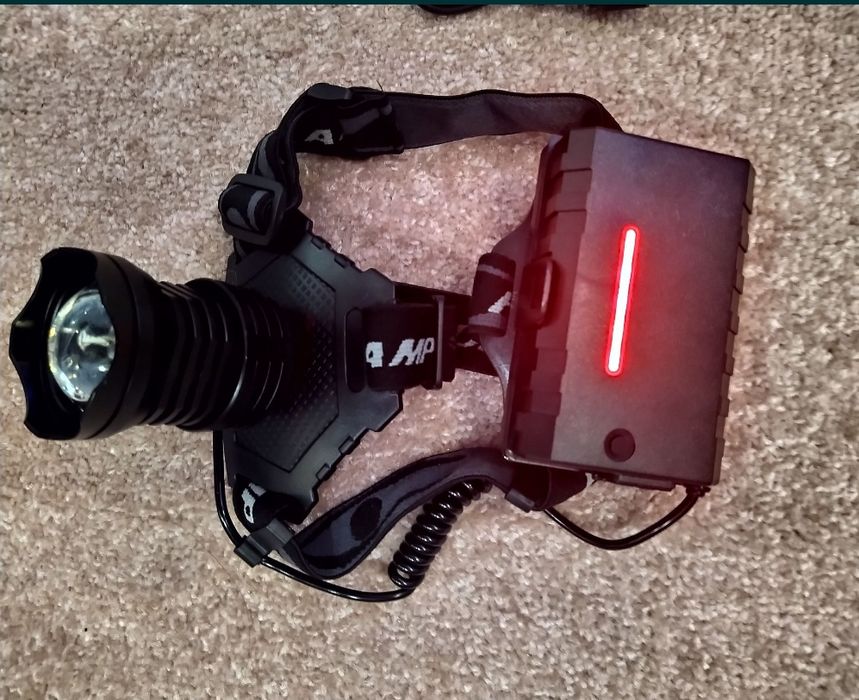 Lanterna Frontala cu Led CREE XHP70.2 V2 Acumulatori 18650 Zoom NOU