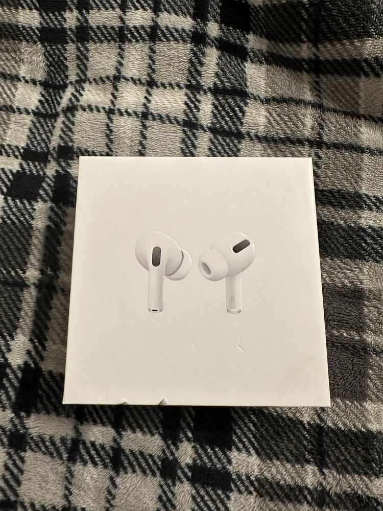 Слушалки AirPods Pro