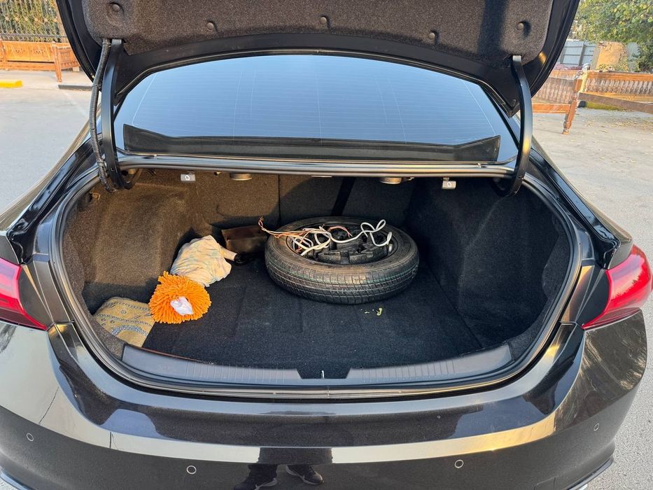 Malibu 2 mator 2.4 yil 2018 yirgani 77.000km karska toza