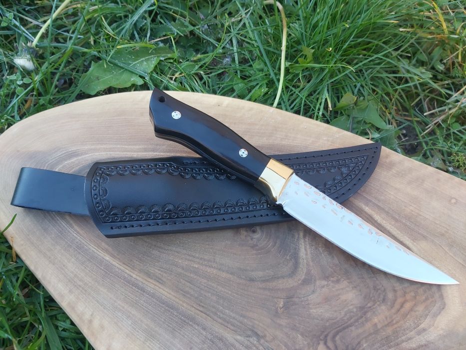 Ловен нож фултанг с кожена кания LN410