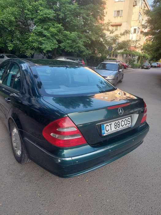 Mercedes w211 an 2003