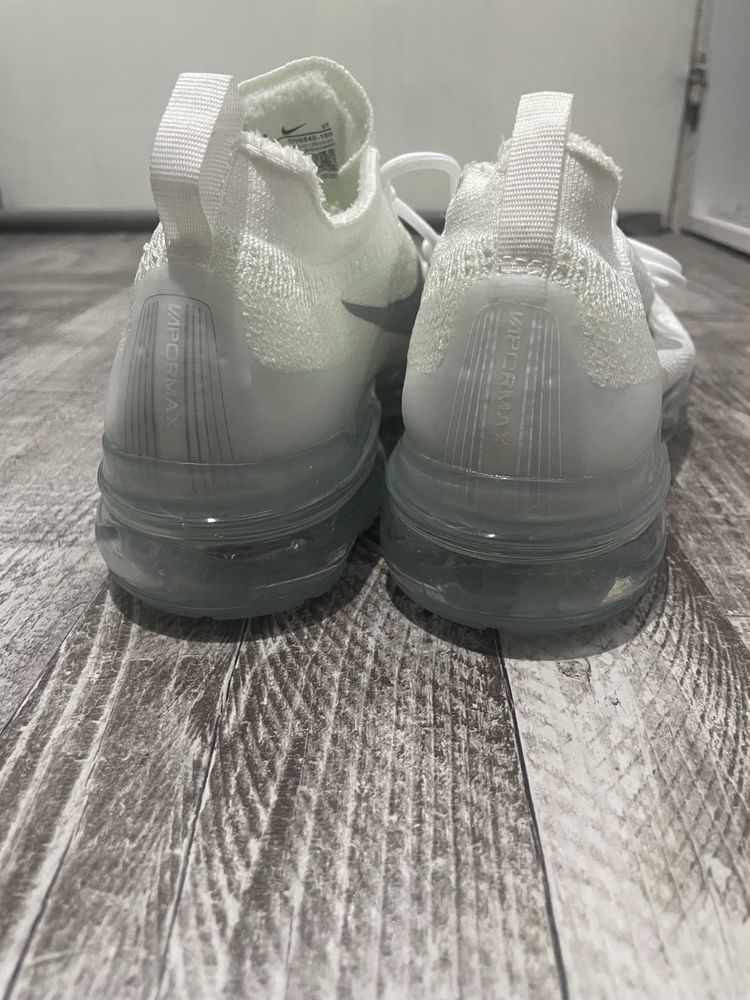 Nike Vapormax Flyknit fk бели 40, 43, 44