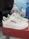 Продам кросовки reebok klassic