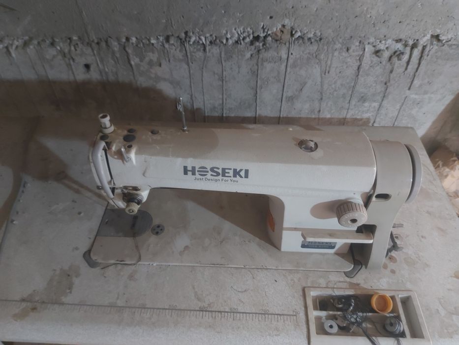 Tikuv mashinasi Heseki . stenka