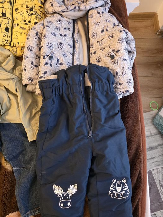 Vând hăinuțe băiețel 1 an