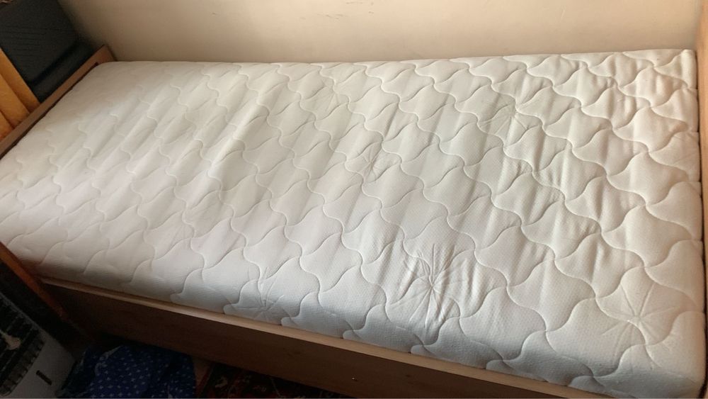 Продам матрас 90 на 200