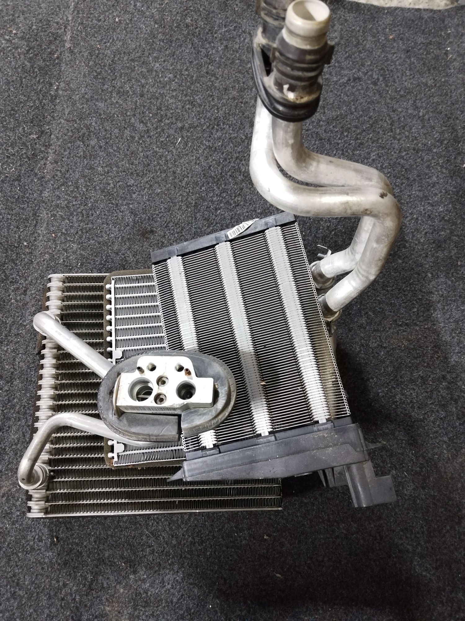 Radiator caldura habitaclu calorifer Volkswagen Golf V