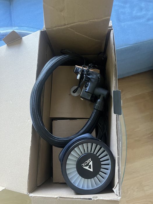 Arctic Liquid freezer iii 240 A-rgb black All in one cooler