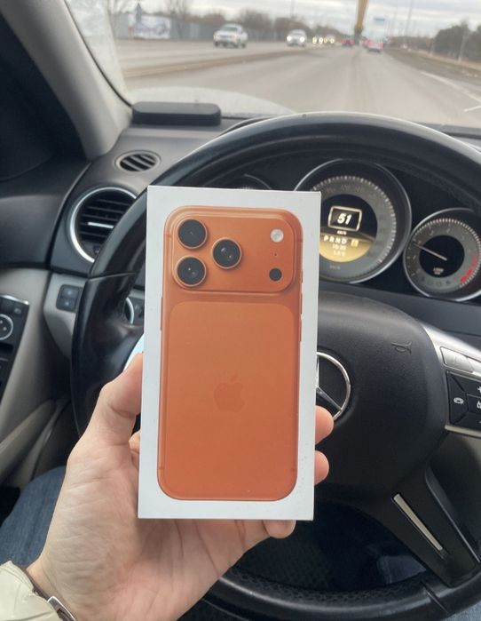 Продам Айфон 17 про