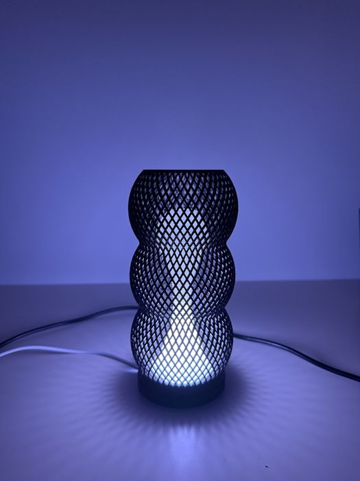 Lampă decorativă RGB printată 3D – design modern și lumină ambientală