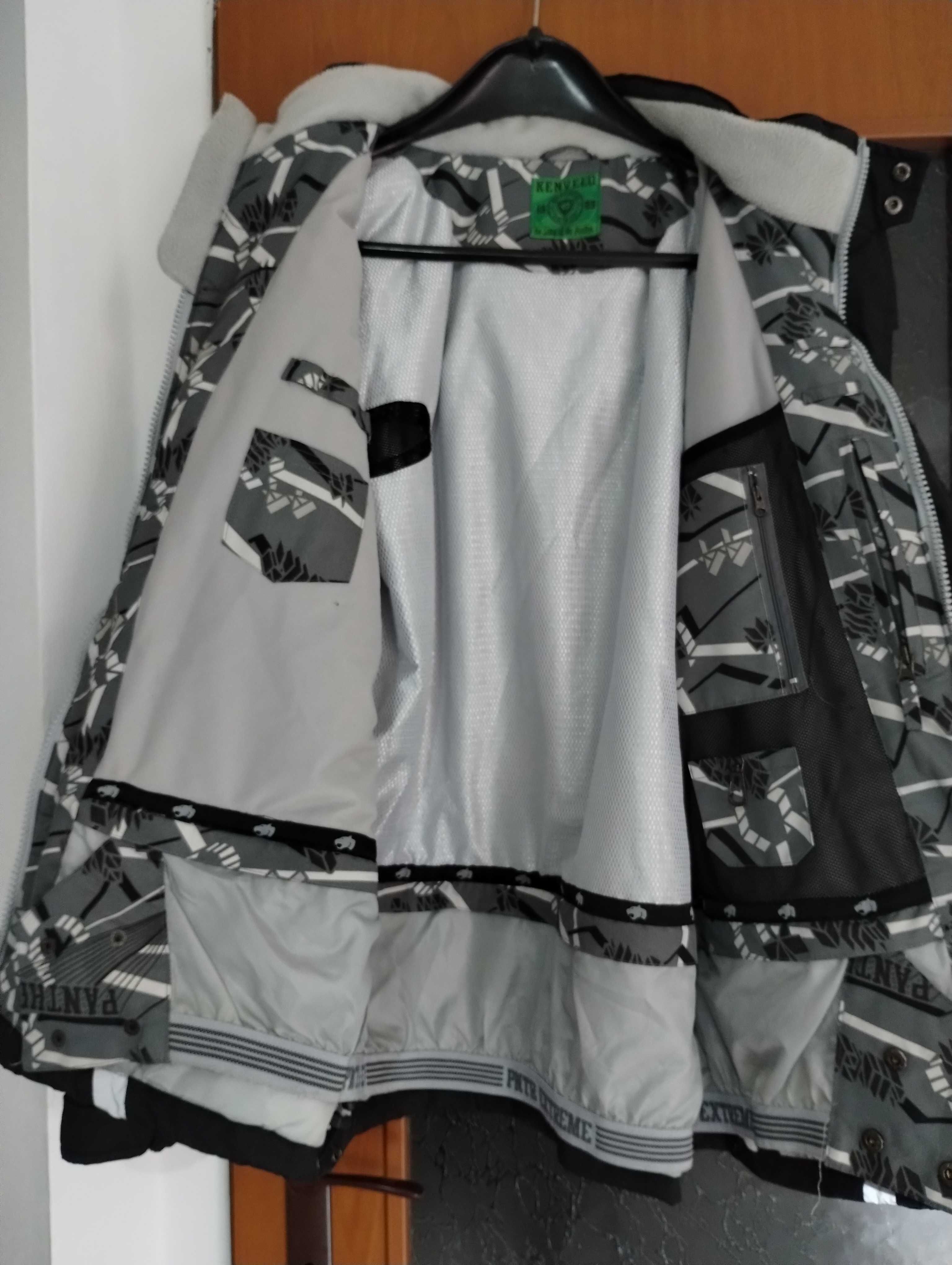 Vând costum de schi mărimea XL