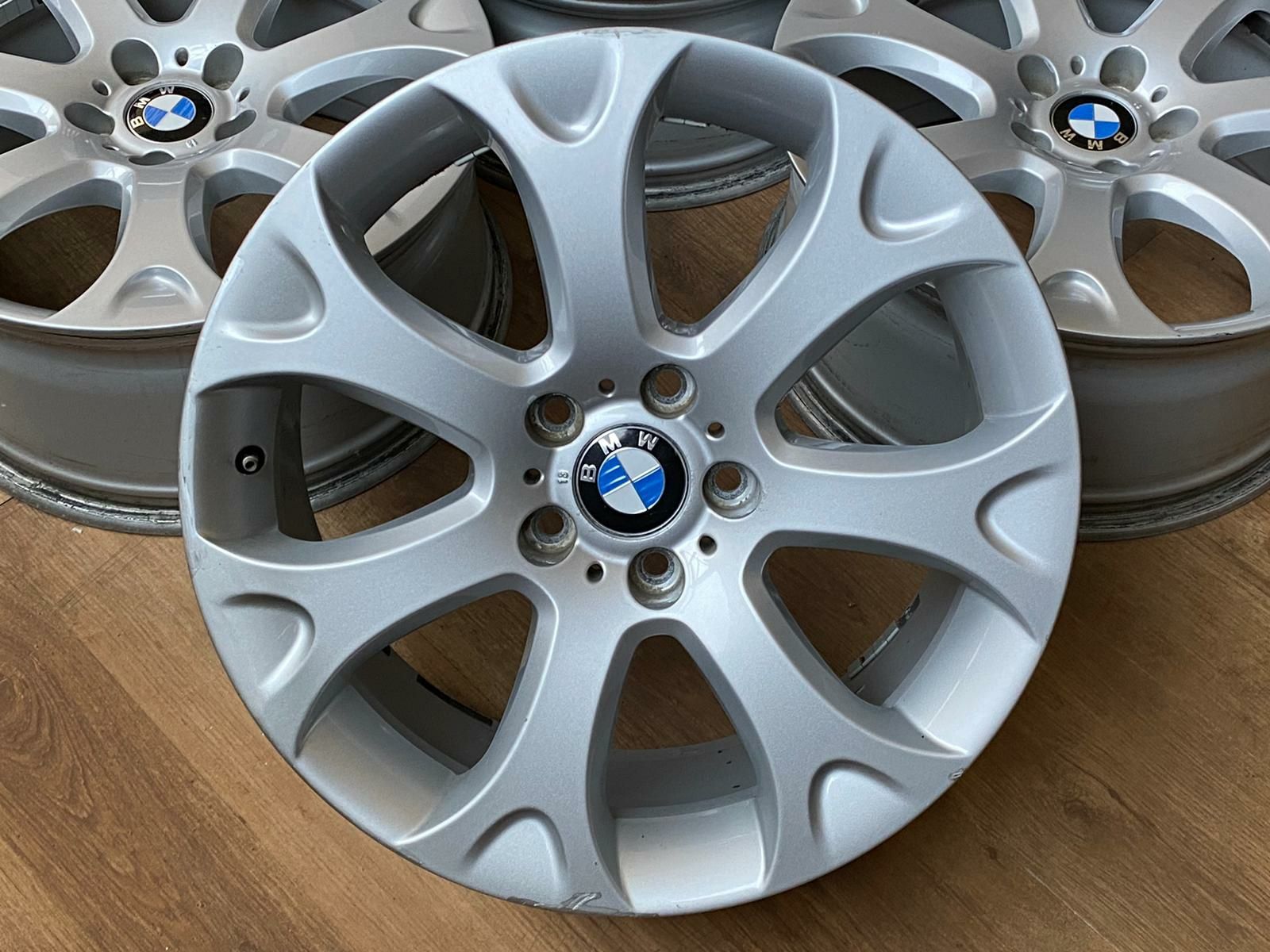 Jante 19 originale bmw x5 x3 , 9j et 48