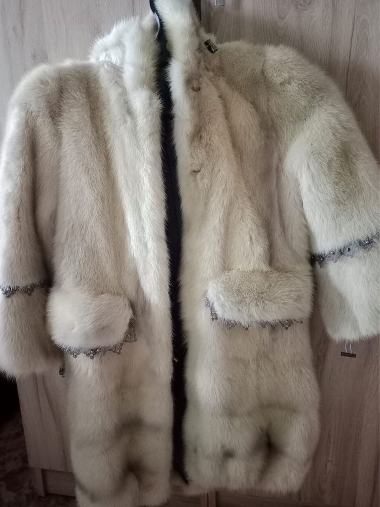 Продам шубу норковую детскую