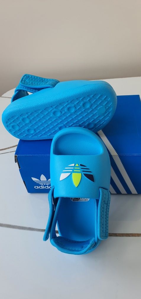 Нови детски сандали adidas