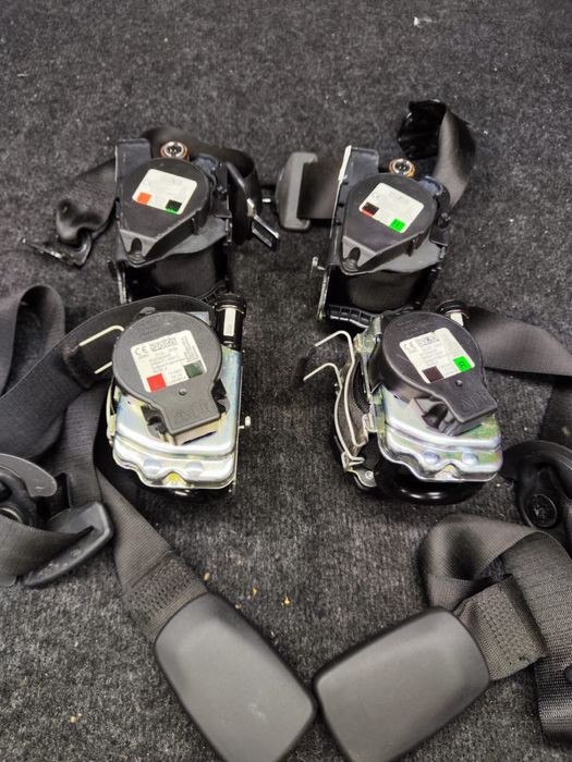 Centura Bmw seria 1 F40 fata spate