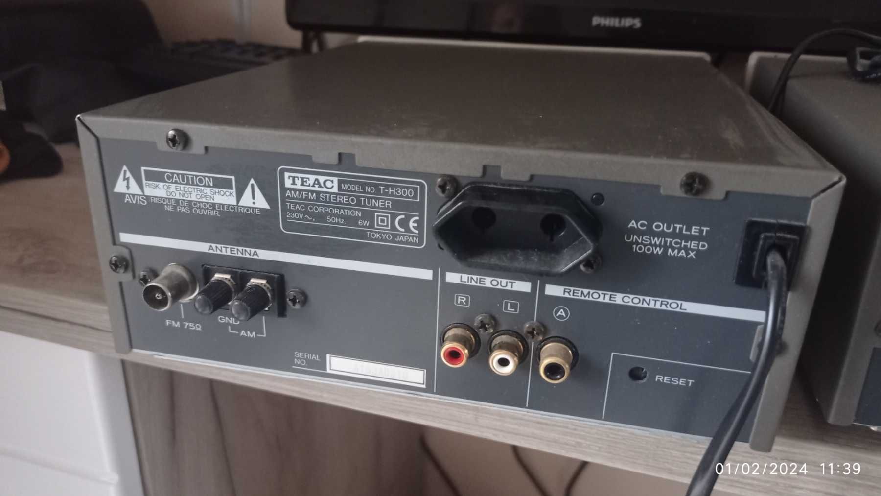 TEAC AH300, усилвател, тунер и CD player